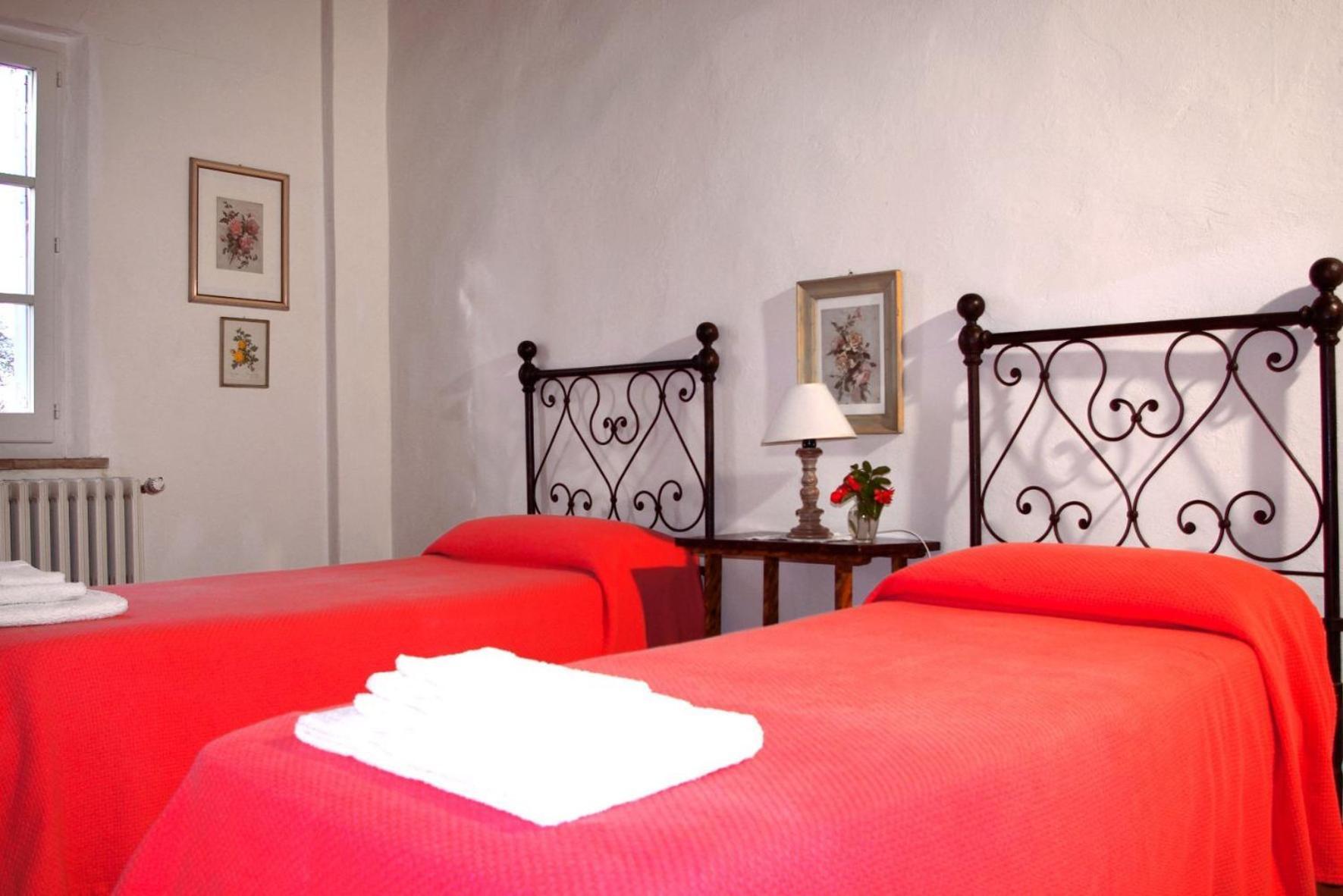 Agriturismo Fattoria Santa Vittoria Pozzo  ภายนอก รูปภาพ