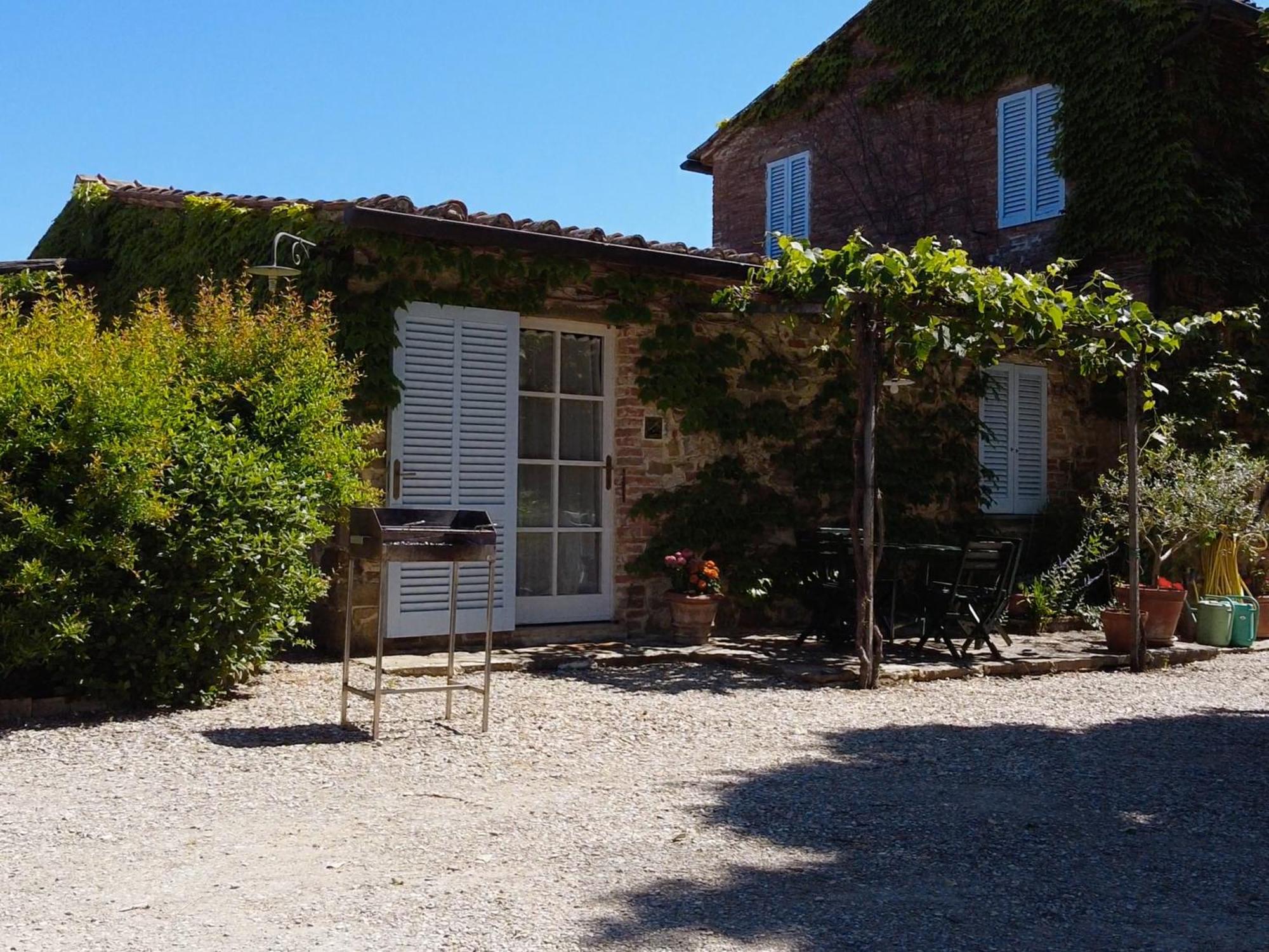 Agriturismo Fattoria Santa Vittoria Pozzo  ภายนอก รูปภาพ